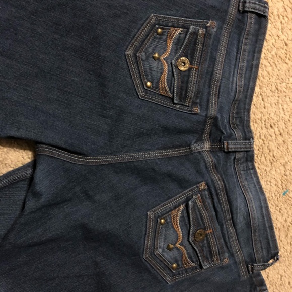 Jeans - Picture 3 of 4